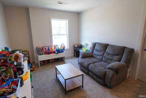 1392 N Hunters Crossing Circle Huntingburg IN 47542