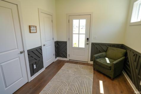 1392 N Hunters Crossing Circle Huntingburg IN 47542