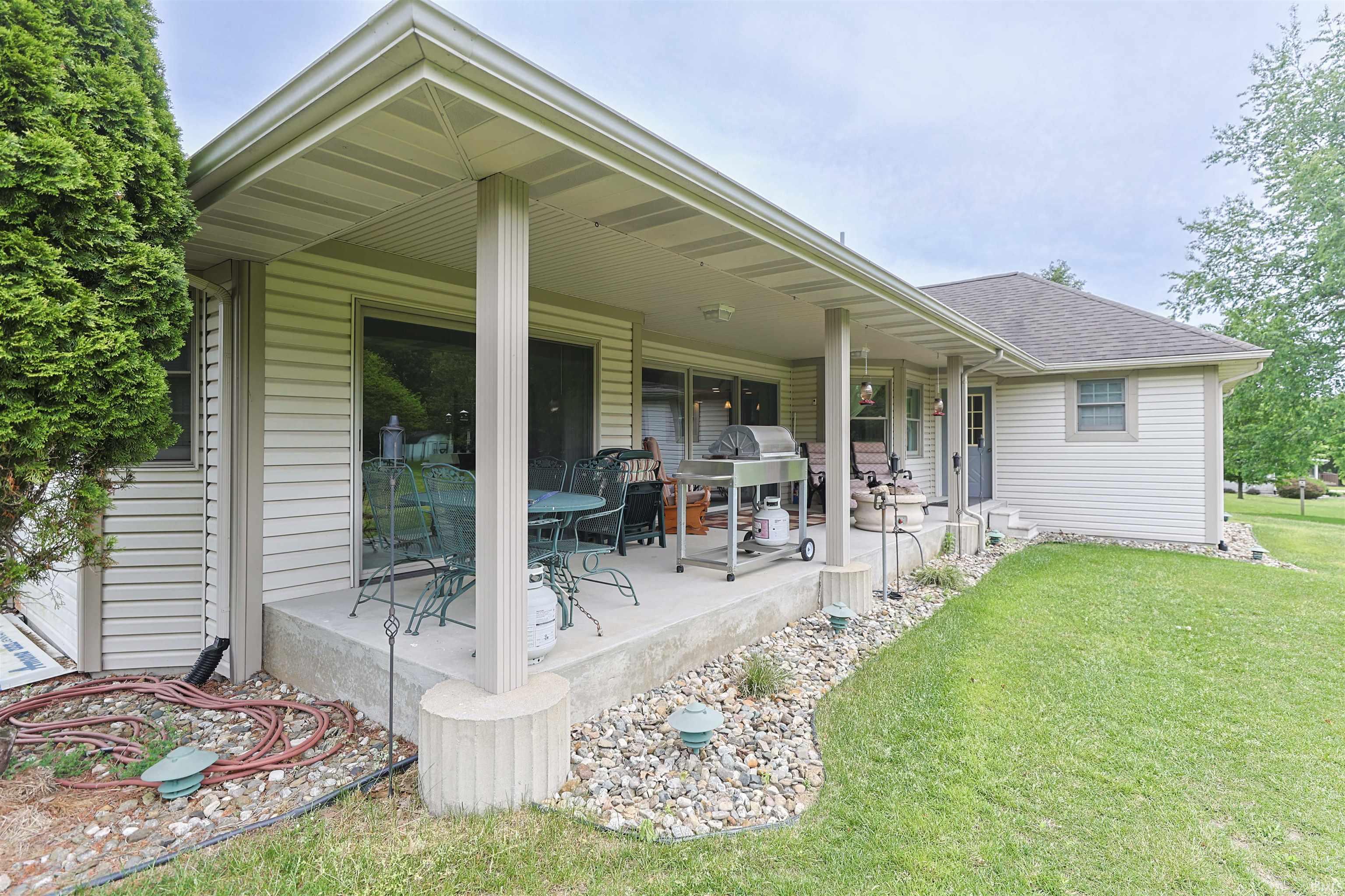 609 S Bray Street New Carlisle IN 46552
