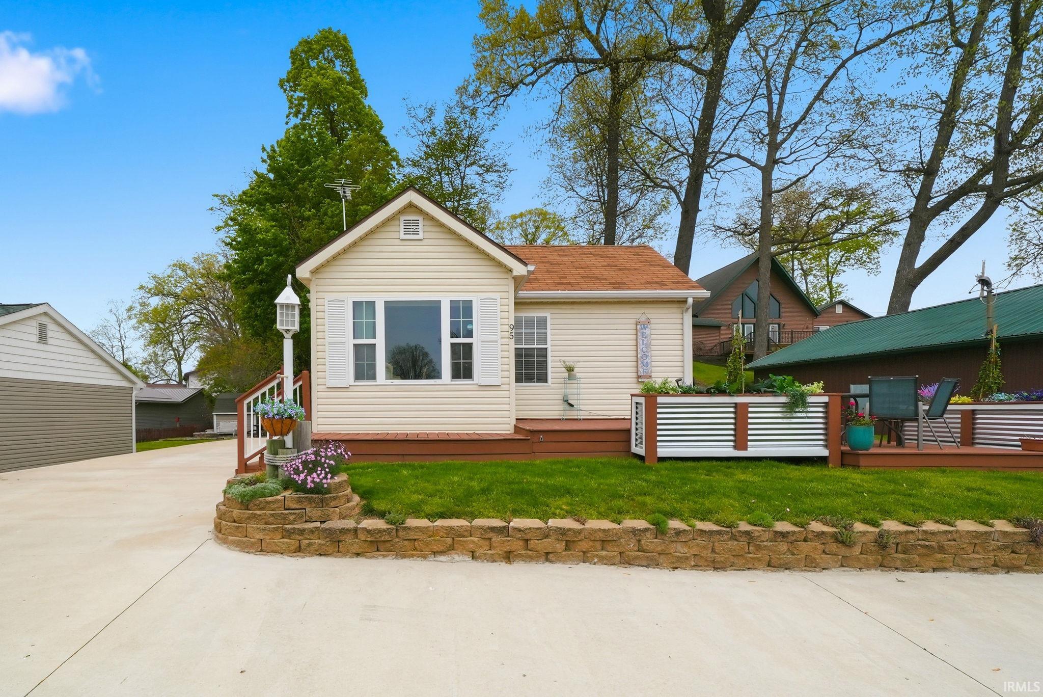 95 133 Turkey Lake Lane Lagrange IN 46761