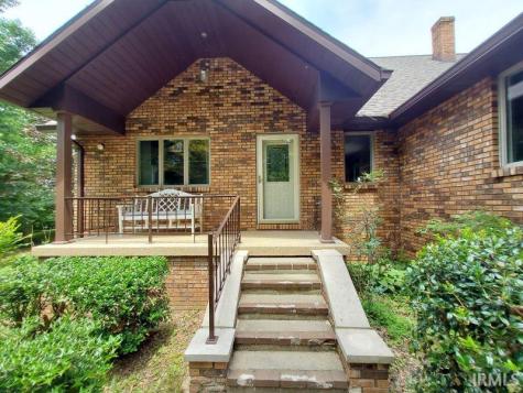5260 S 650 W. Huntingburg IN 47542