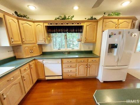 5260 S 650 W. Huntingburg IN 47542