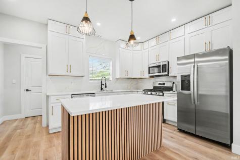1130 W Lincoln Way South Bend IN 46616