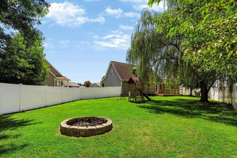 1674 Deer Haven Court Spencer IN 47460