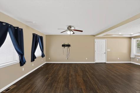 1674 Deer Haven Court Spencer IN 47460