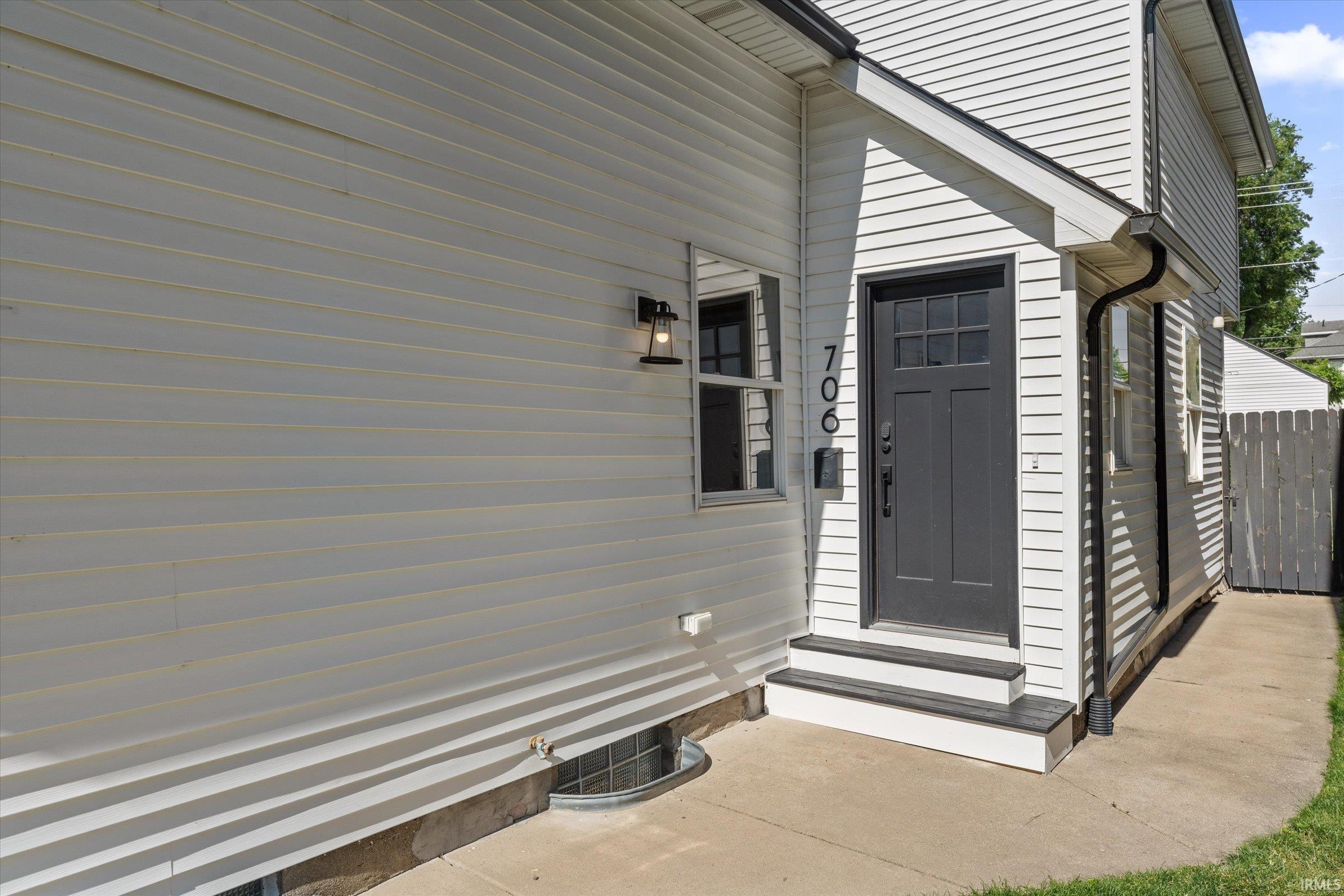 706 N Hill Street South Bend IN 46617
