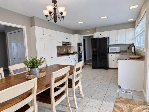 9313 Wallen Court Fort Wayne IN 46825