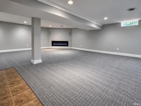 9313 Wallen Court Fort Wayne IN 46825