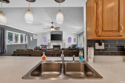 806 N Pine Lane Monticello IN 47960
