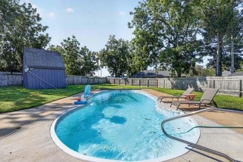 806 N Pine Lane Monticello IN 47960