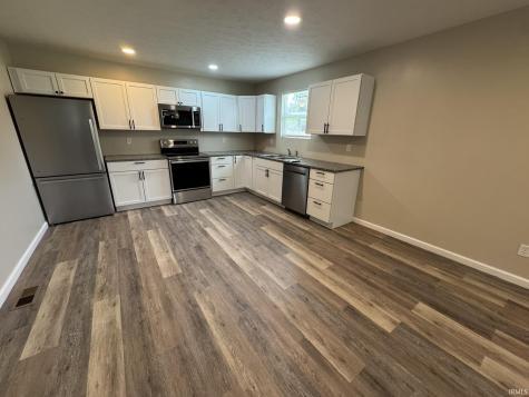 292 & 294 Ross Street Mitchell IN 47446