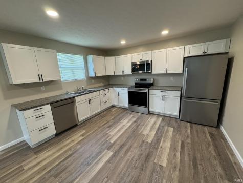 292 & 294 Ross Street Mitchell IN 47446