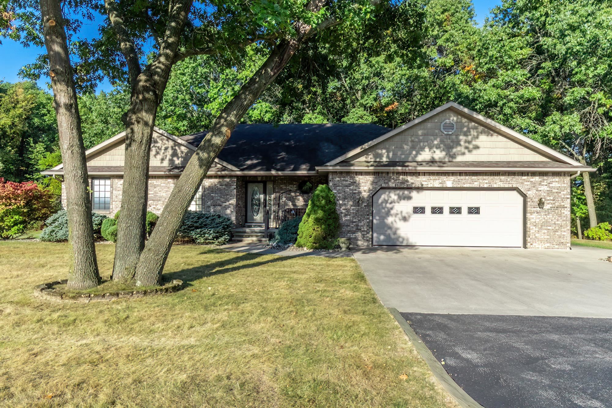 4061 N 006 E Angola IN 46703