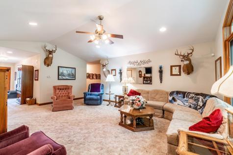 4061 N 006 E Angola IN 46703