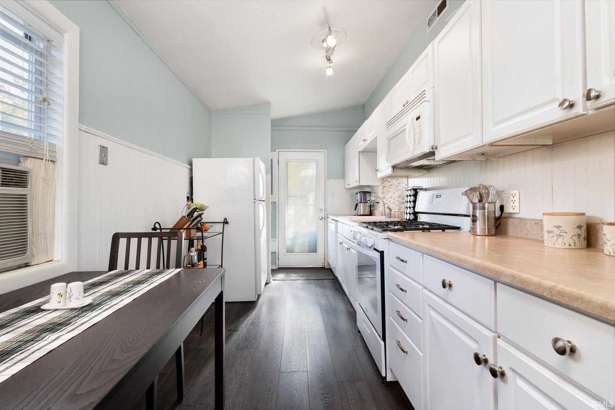 1708 Lynn Street Mishawaka IN 46545