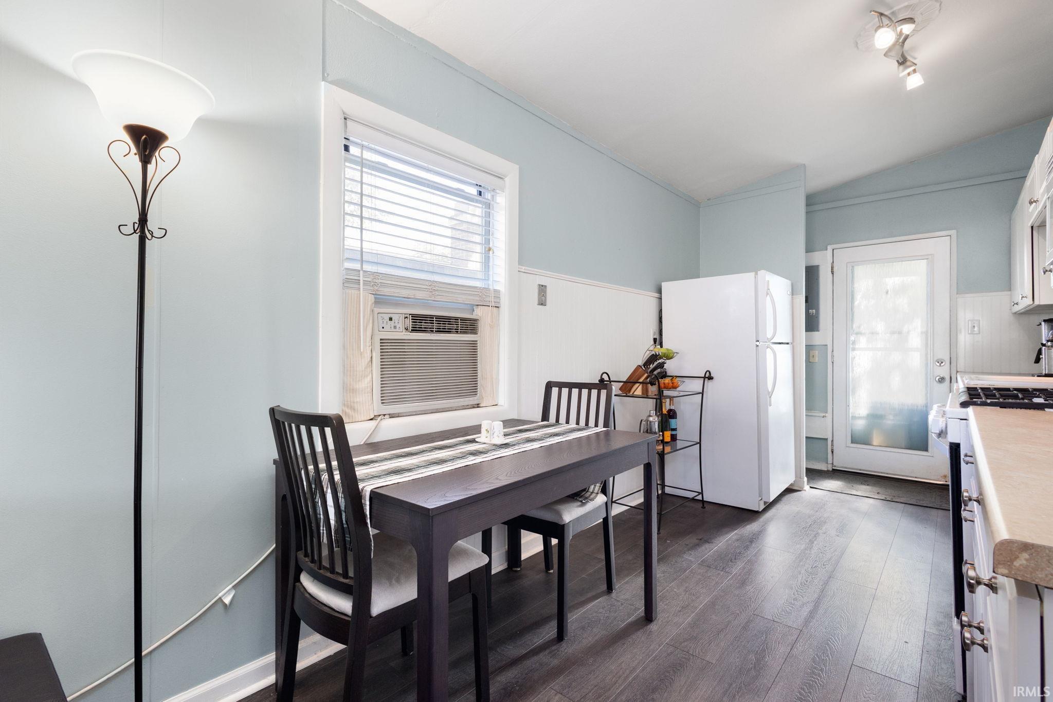 1708 Lynn Street Mishawaka IN 46545