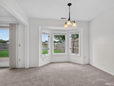 1328 Oak Bay Run Fort Wayne IN 46825