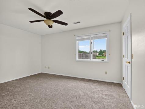 1328 Oak Bay Run Fort Wayne IN 46825