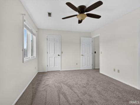 1328 Oak Bay Run Fort Wayne IN 46825