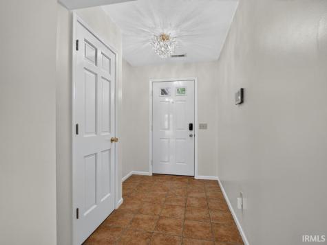 1328 Oak Bay Run Fort Wayne IN 46825