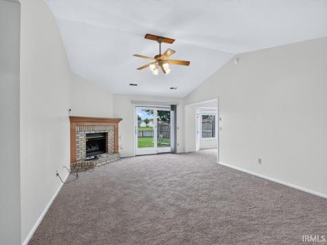 1328 Oak Bay Run Fort Wayne IN 46825