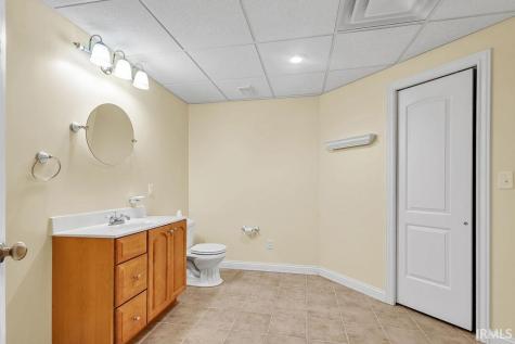 3907 E Breckenmore Drive Bloomington IN 47401