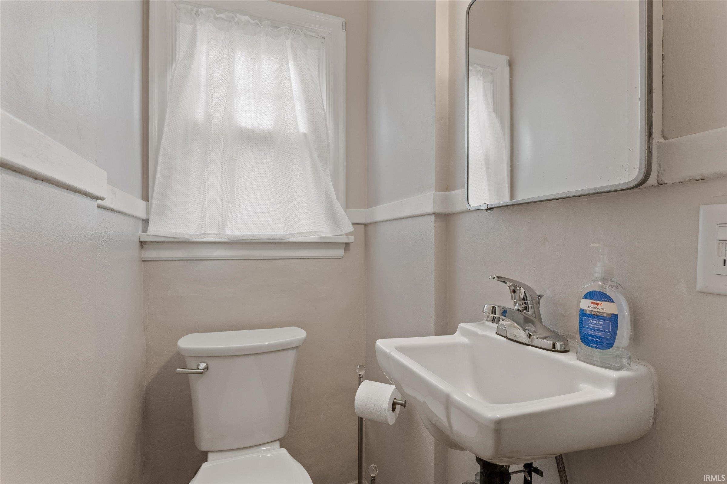 1219 Leeper Avenue South Bend IN 46617