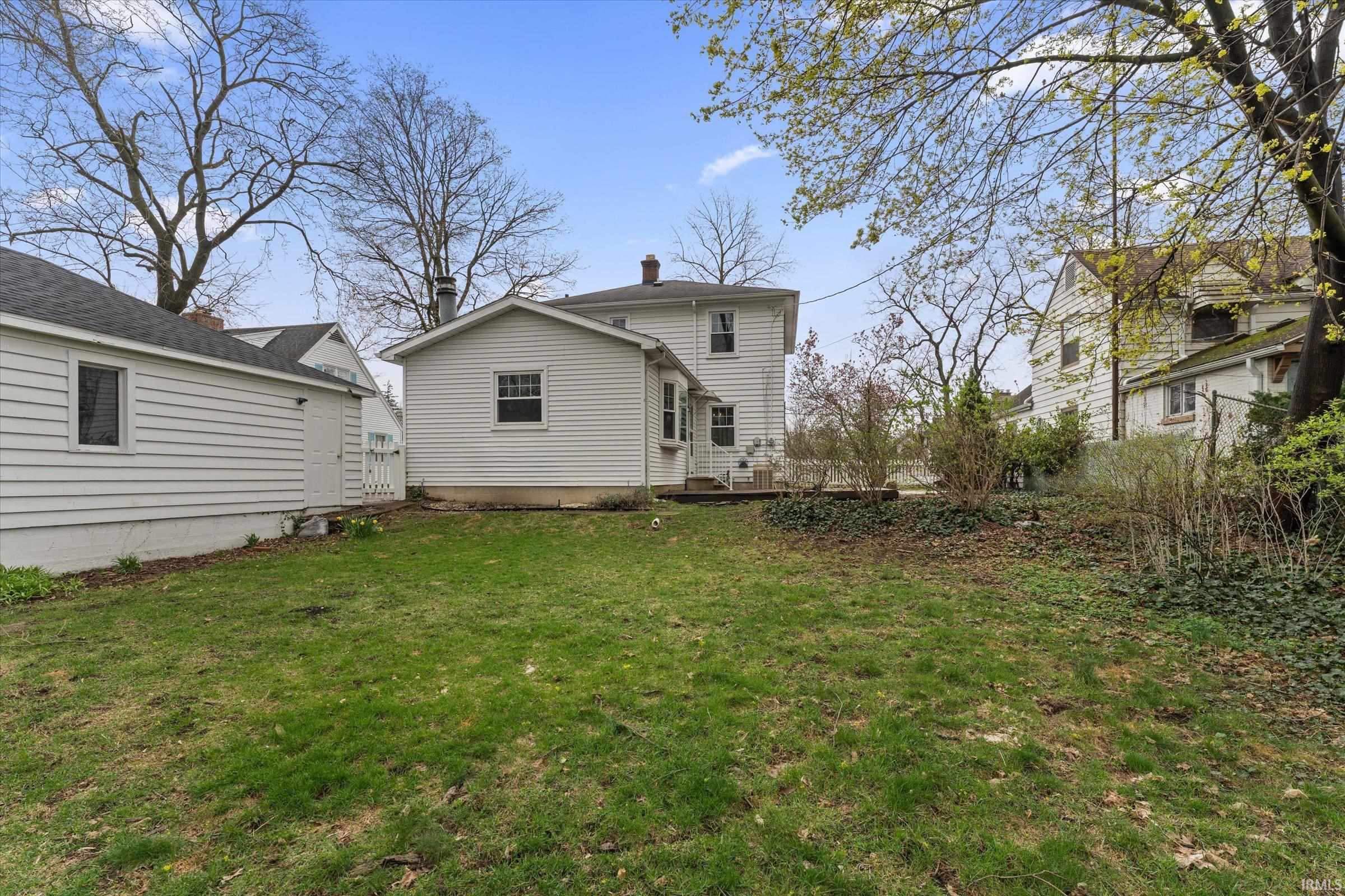 1219 Leeper Avenue South Bend IN 46617