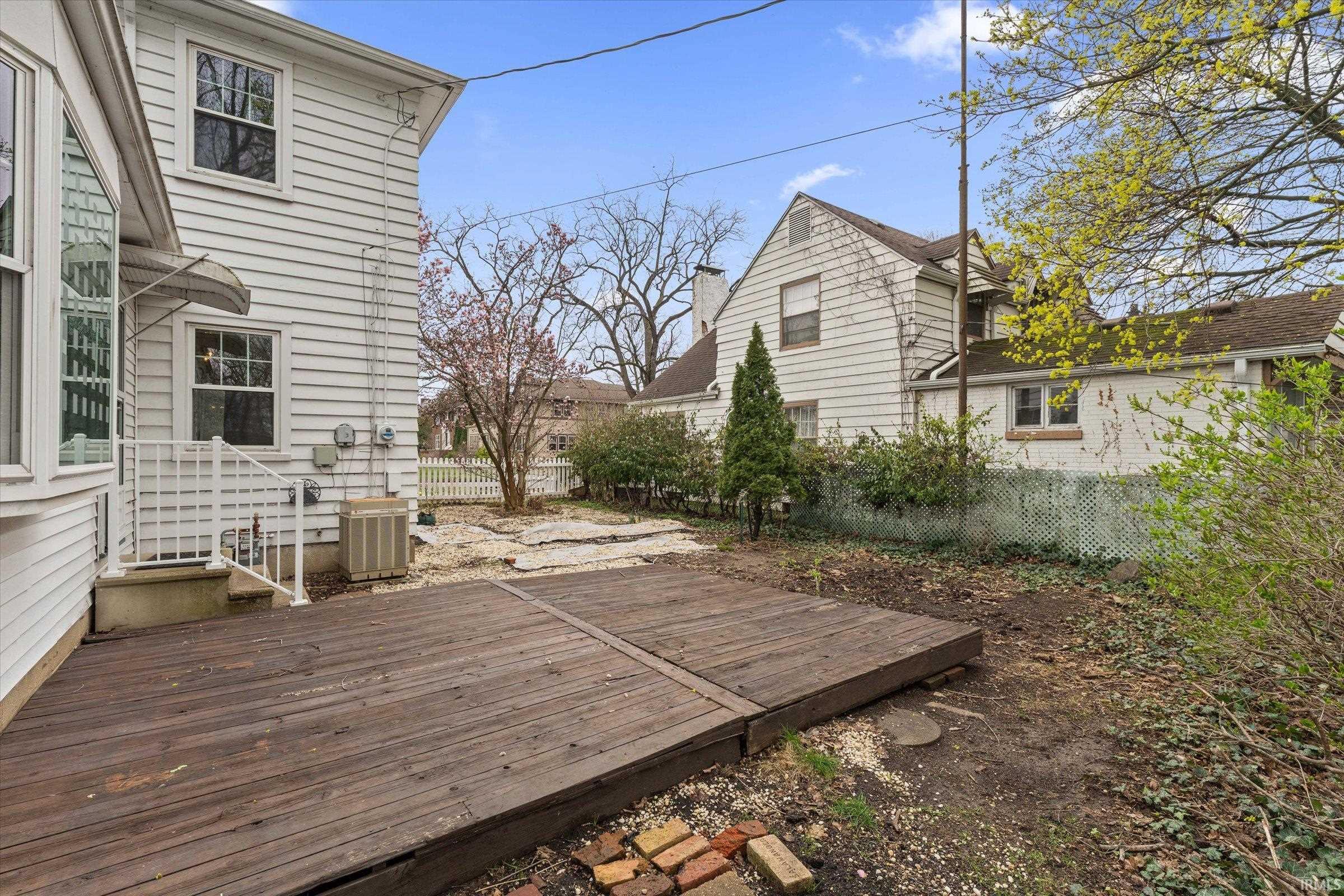1219 Leeper Avenue South Bend IN 46617