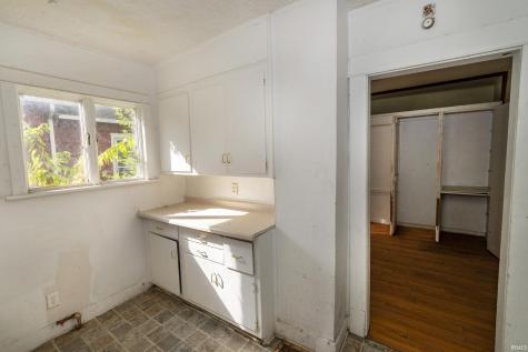 1218 Huey Street South Bend IN 46628