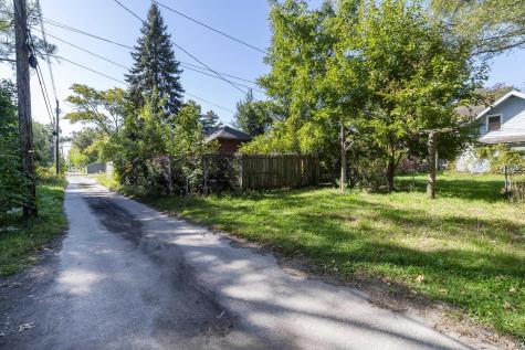 1218 Huey Street South Bend IN 46628