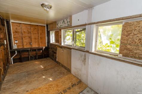 1218 Huey Street South Bend IN 46628