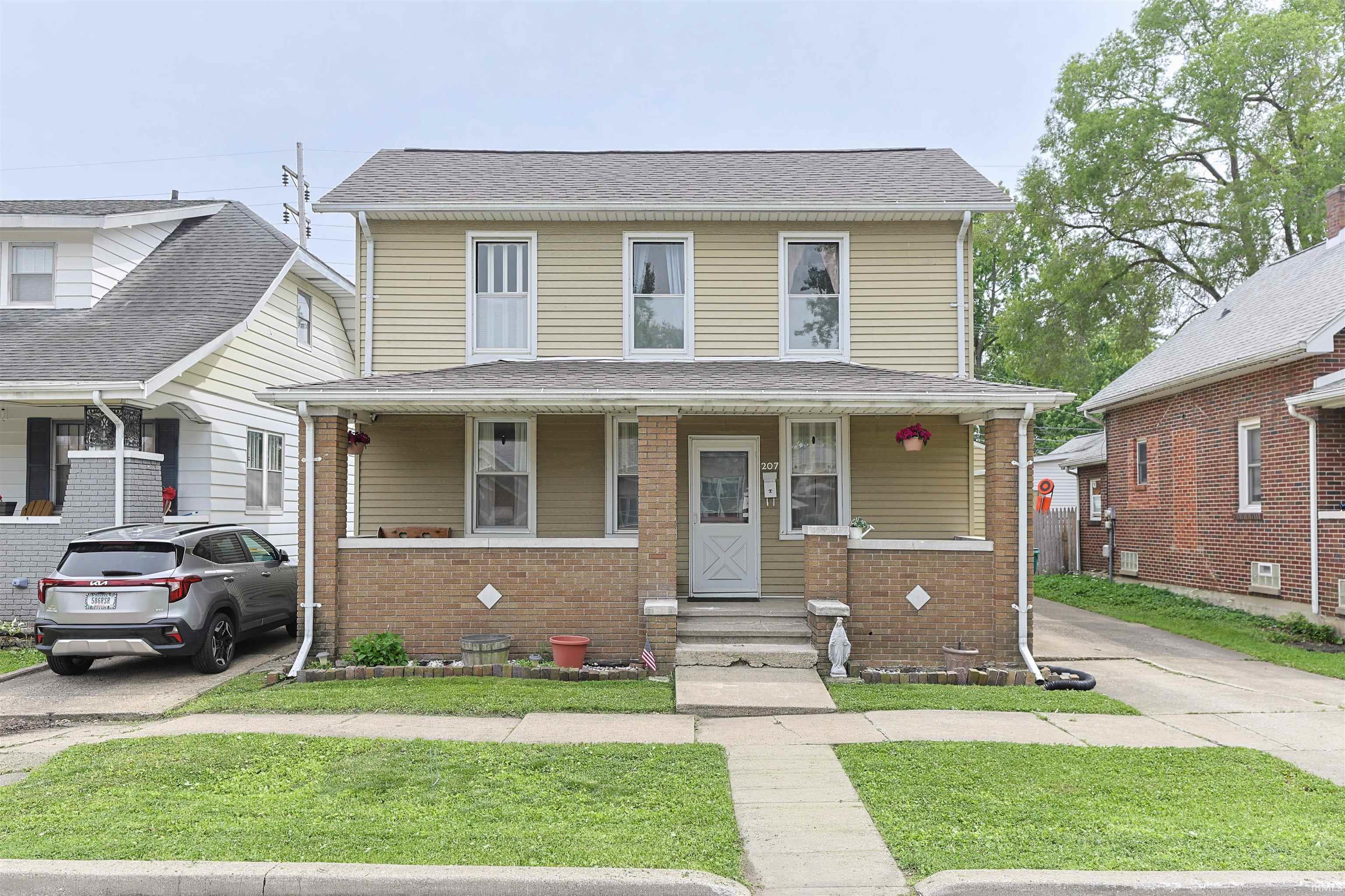 207 W 12th Street Mishawaka IN 46544