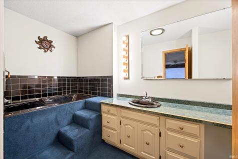 1734 N 1300 W Linton IN 47441