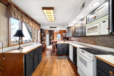 1734 N 1300 W Linton IN 47441