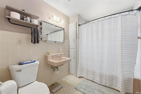 2302 Wawonaissa Trail Fort Wayne IN 46809
