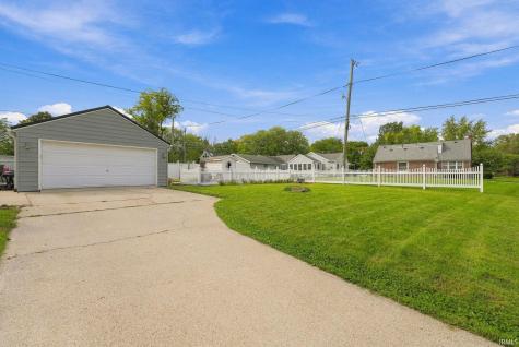 2302 Wawonaissa Trail Fort Wayne IN 46809