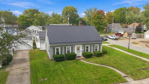 2302 Wawonaissa Trail Fort Wayne IN 46809