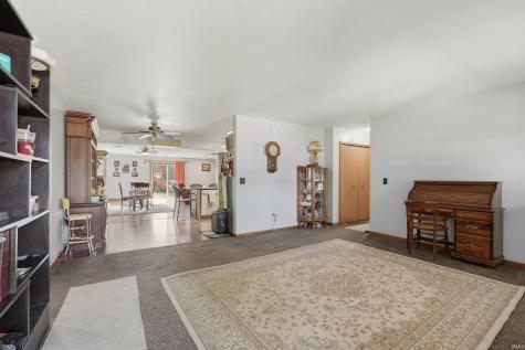 207 Vice Boulevard Avilla IN 46710