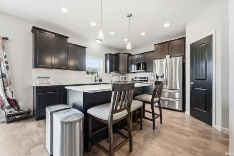 6214 Melan Cove Fort Wayne IN 46835