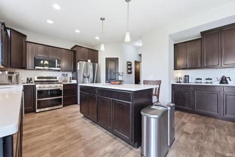 6214 Melan Cove Fort Wayne IN 46835