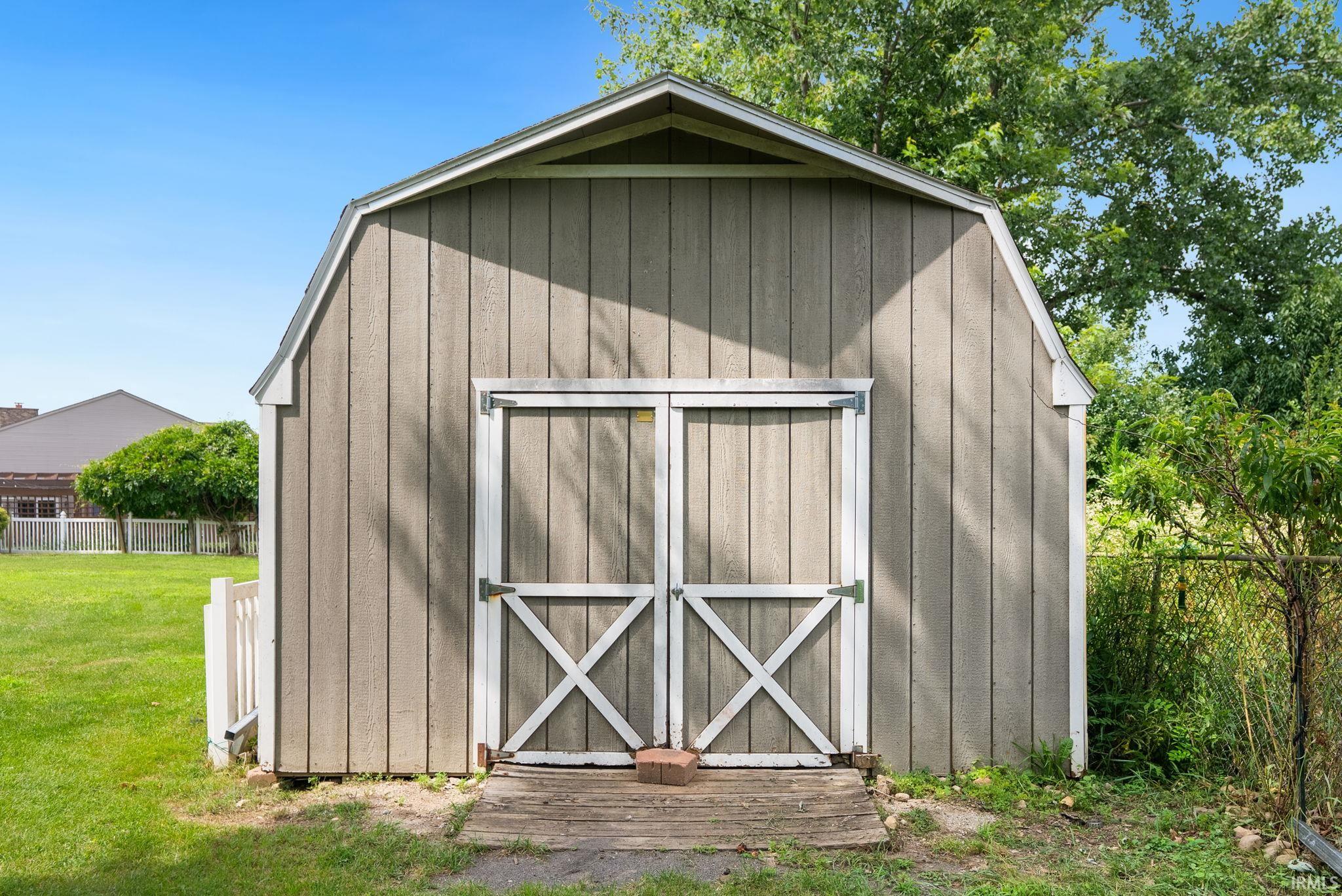 1810 E Walnut Street Warsaw IN 46582