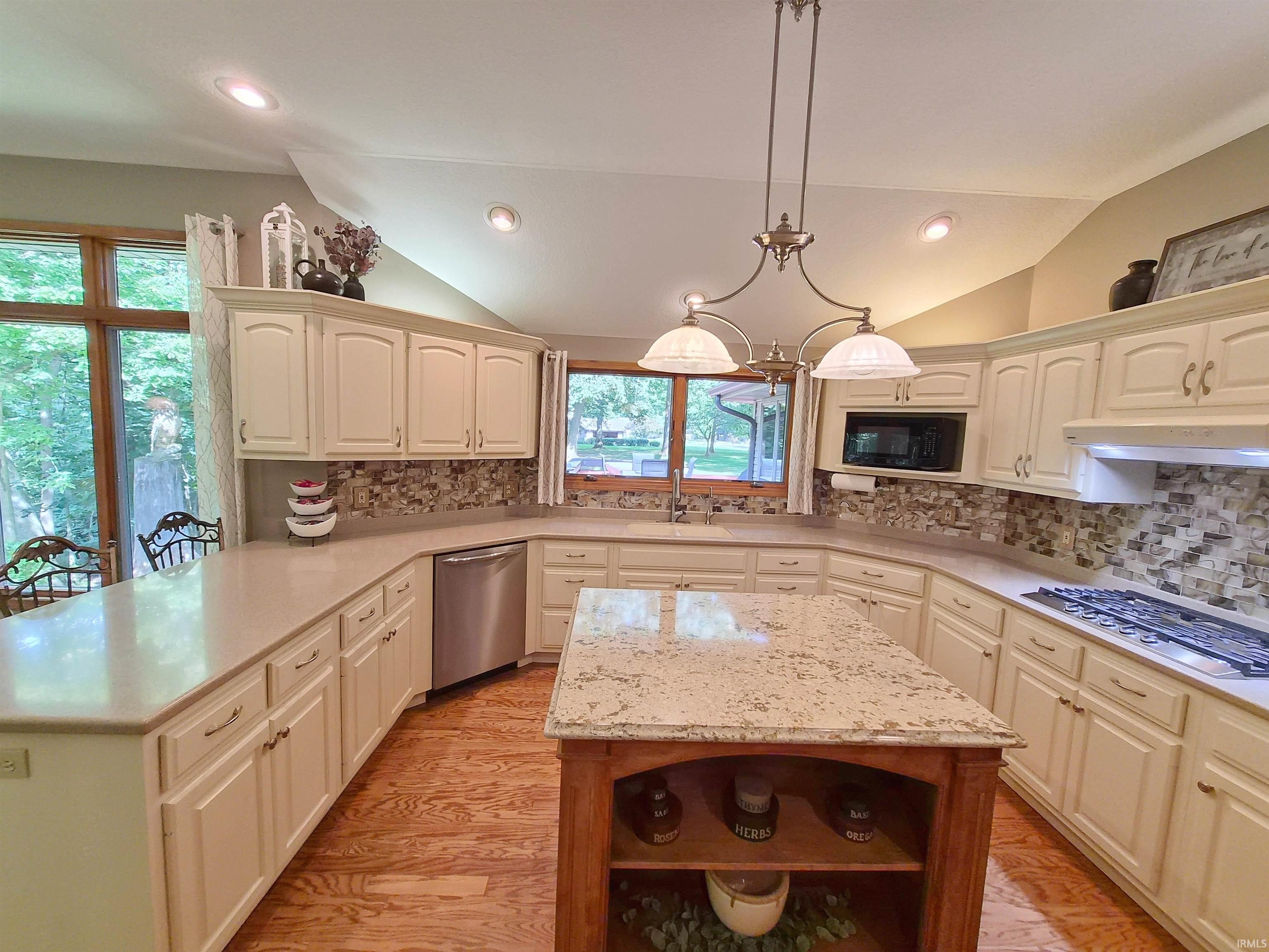 2329 S Old Ditch Road Warsaw IN 46580