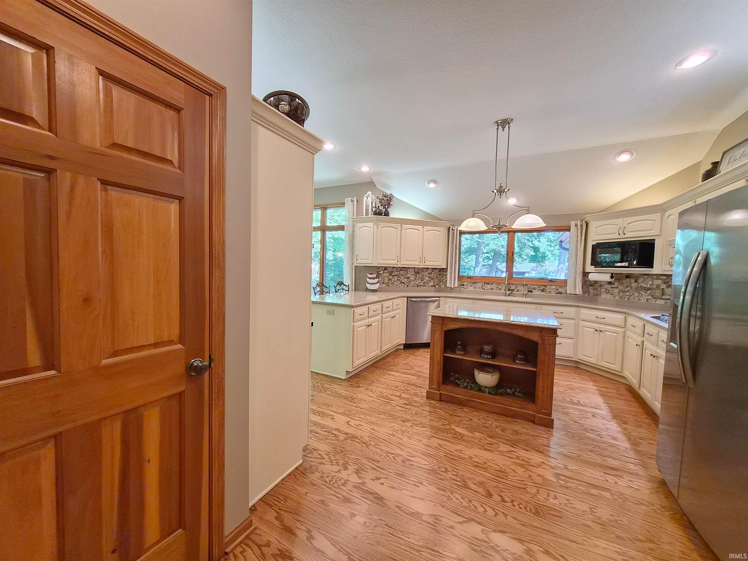 2329 S Old Ditch Road Warsaw IN 46580