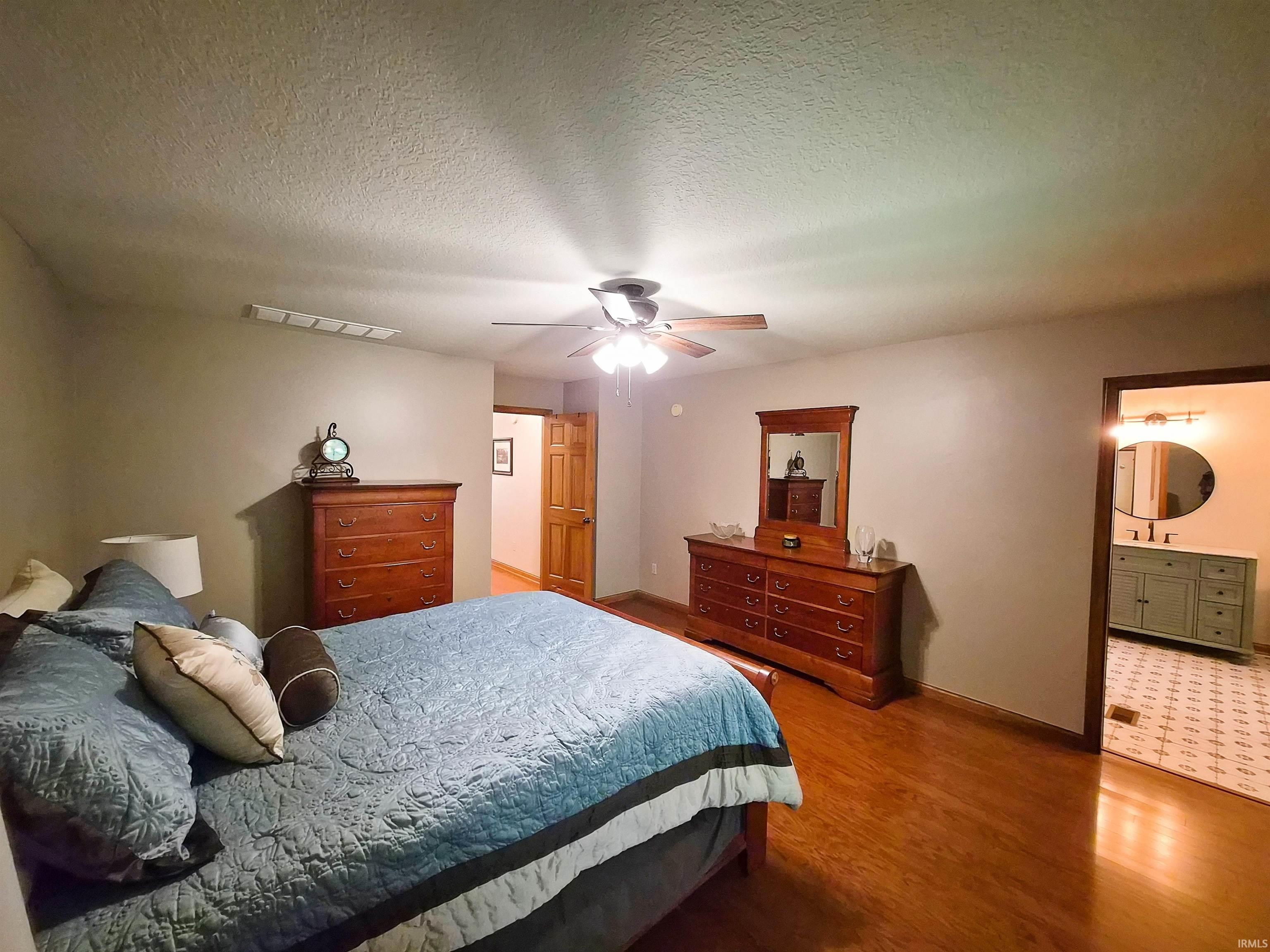 2329 S Old Ditch Road Warsaw IN 46580