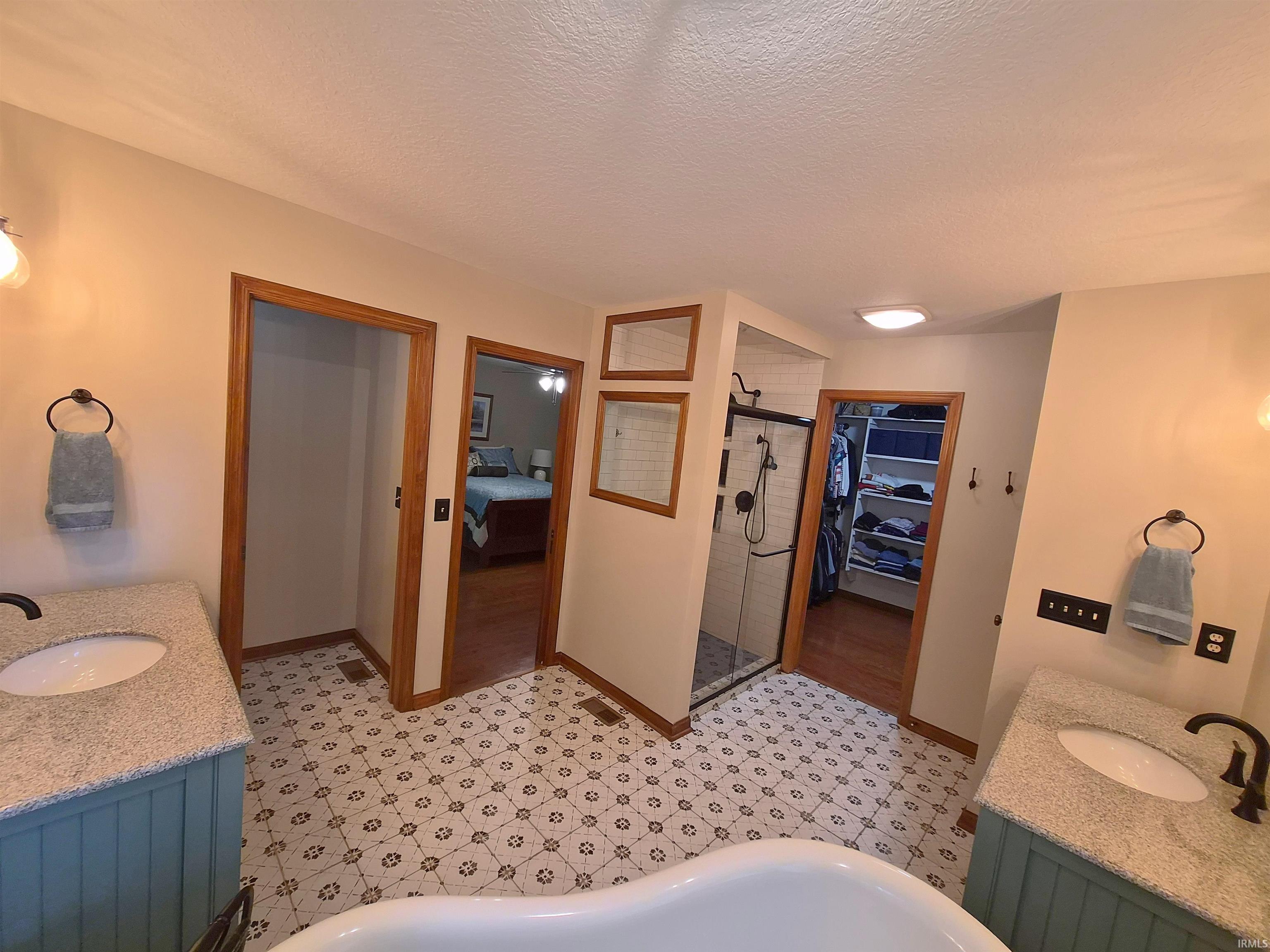 2329 S Old Ditch Road Warsaw IN 46580