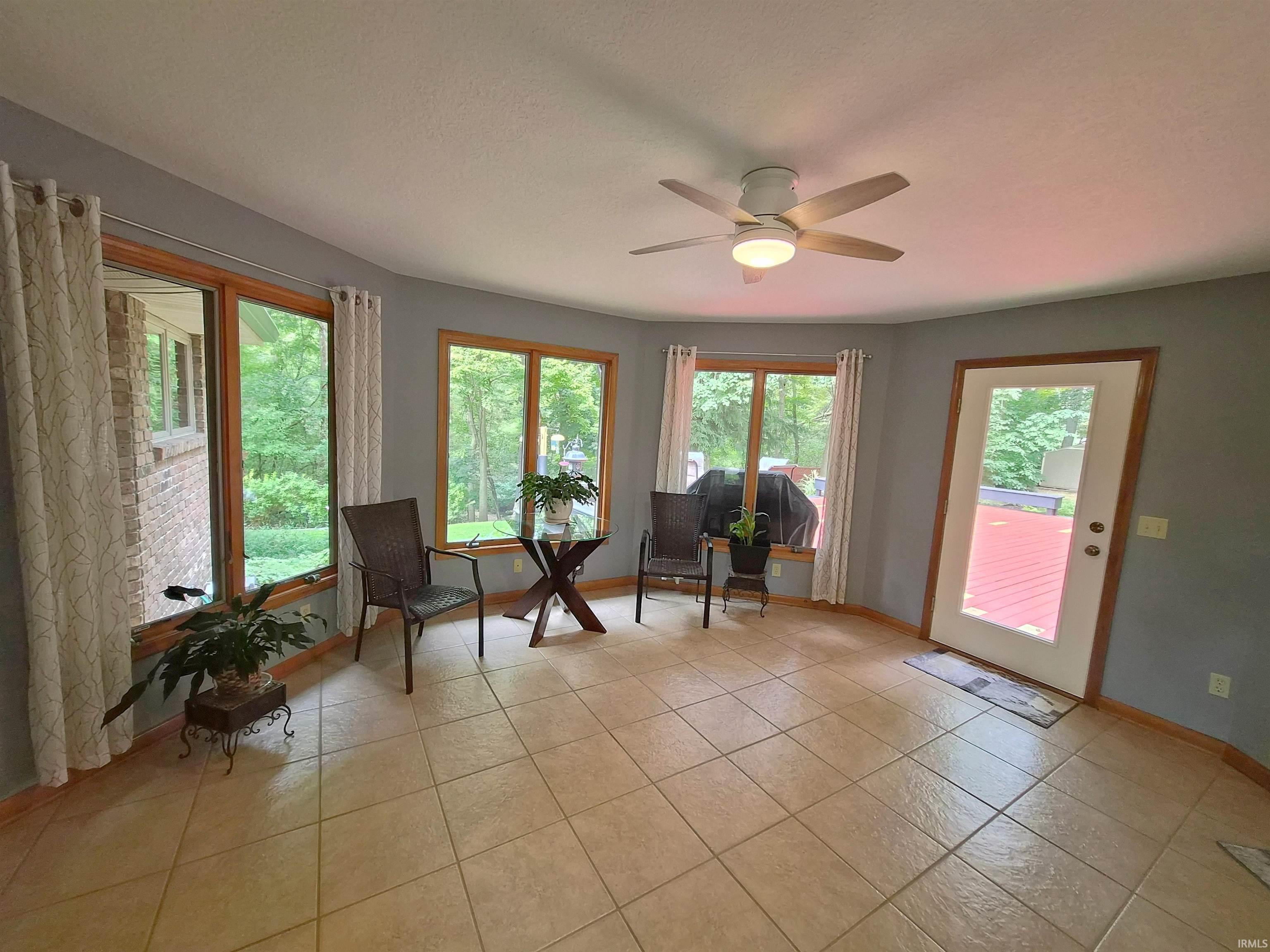 2329 S Old Ditch Road Warsaw IN 46580