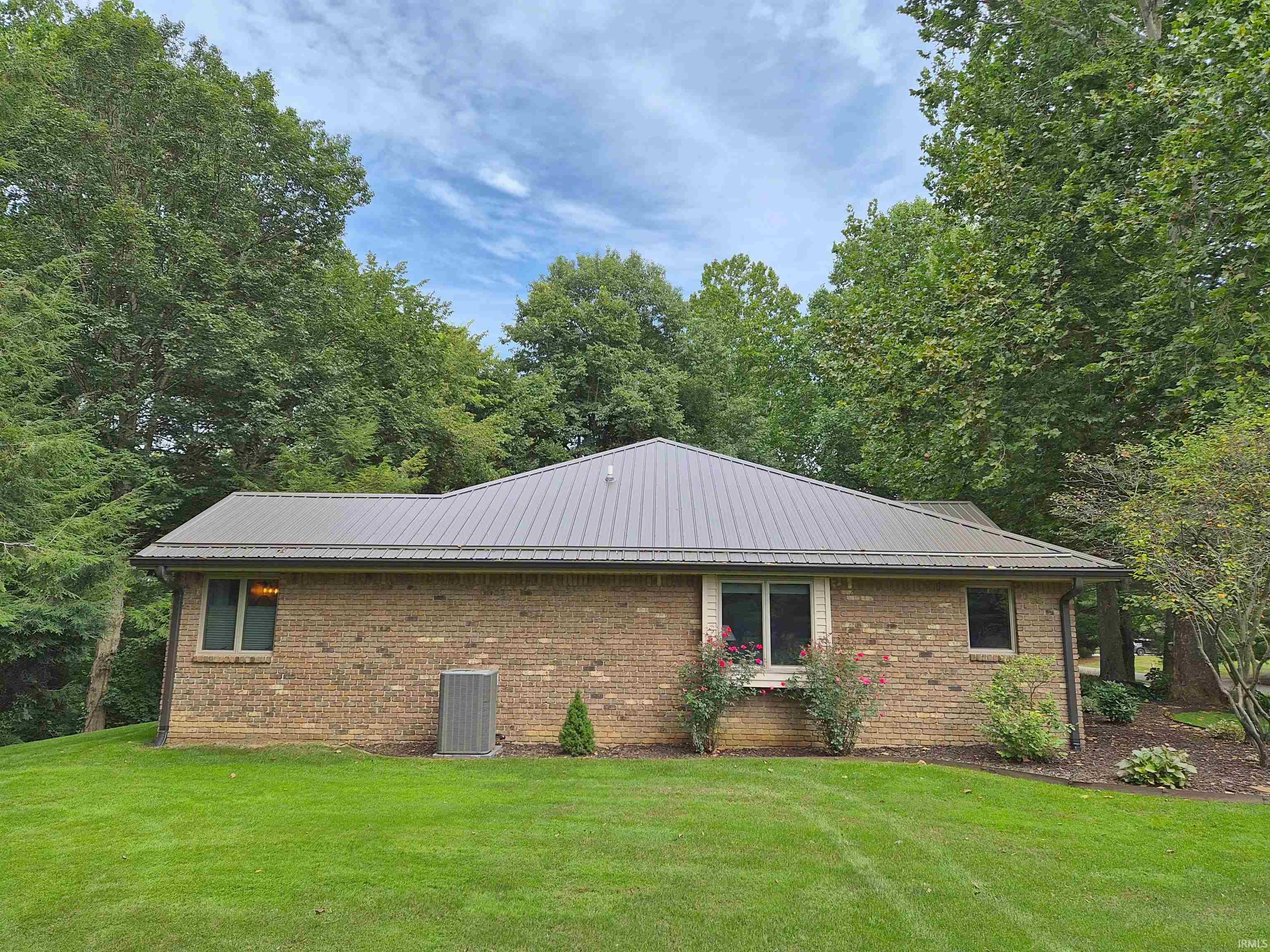 2329 S Old Ditch Road Warsaw IN 46580