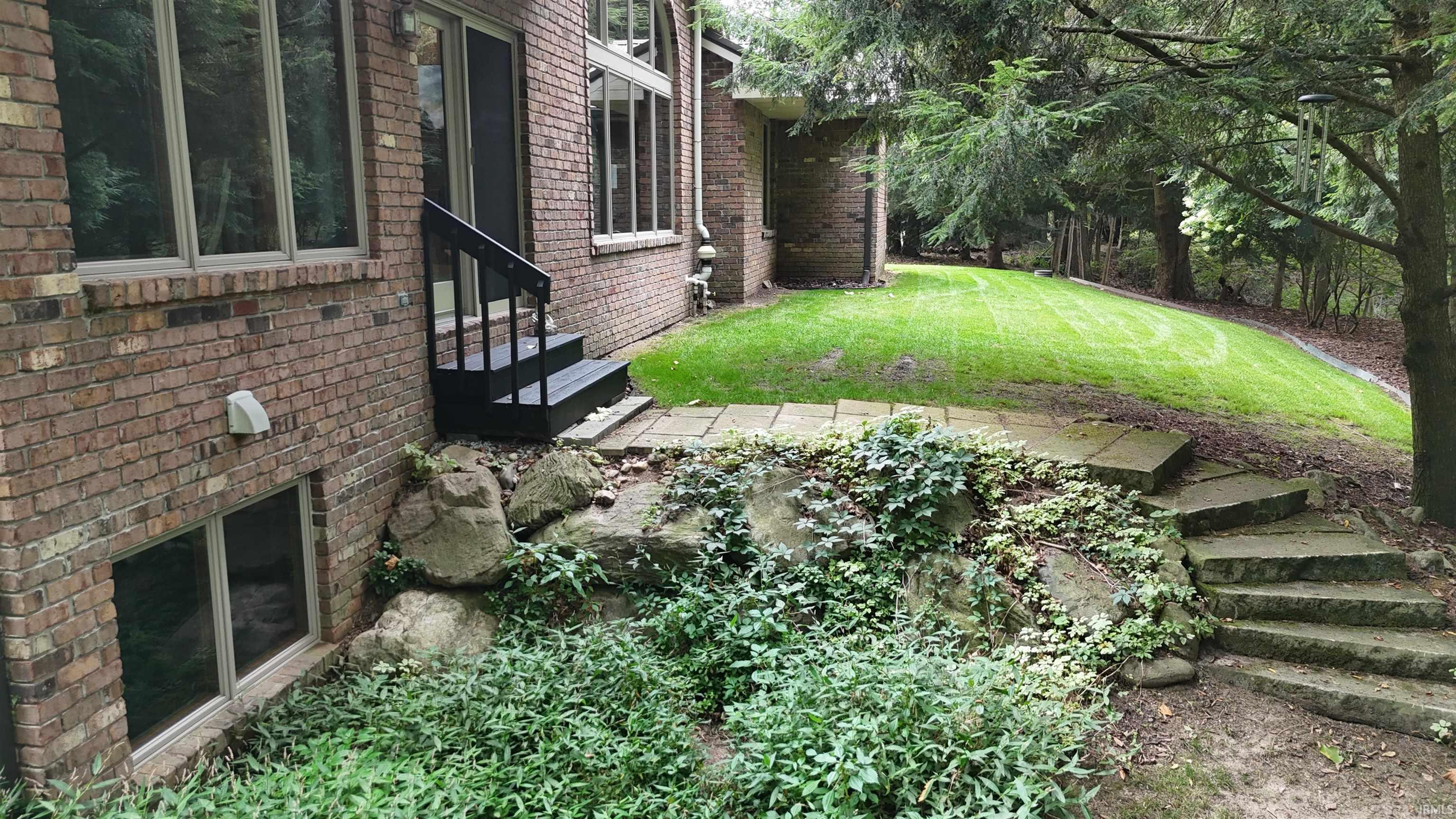 2329 S Old Ditch Road Warsaw IN 46580