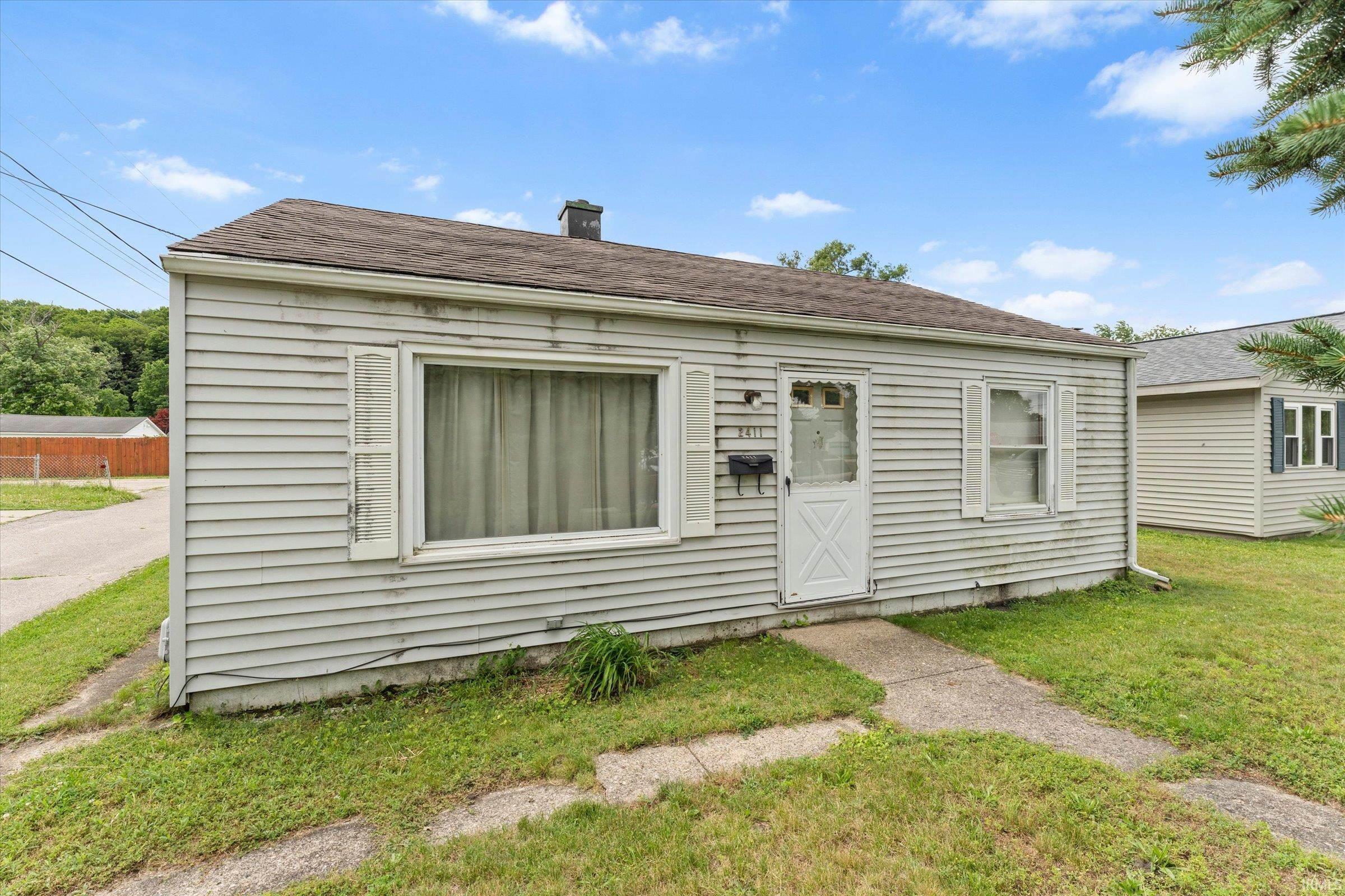 2411 Delaware Street Mishawaka IN 46544